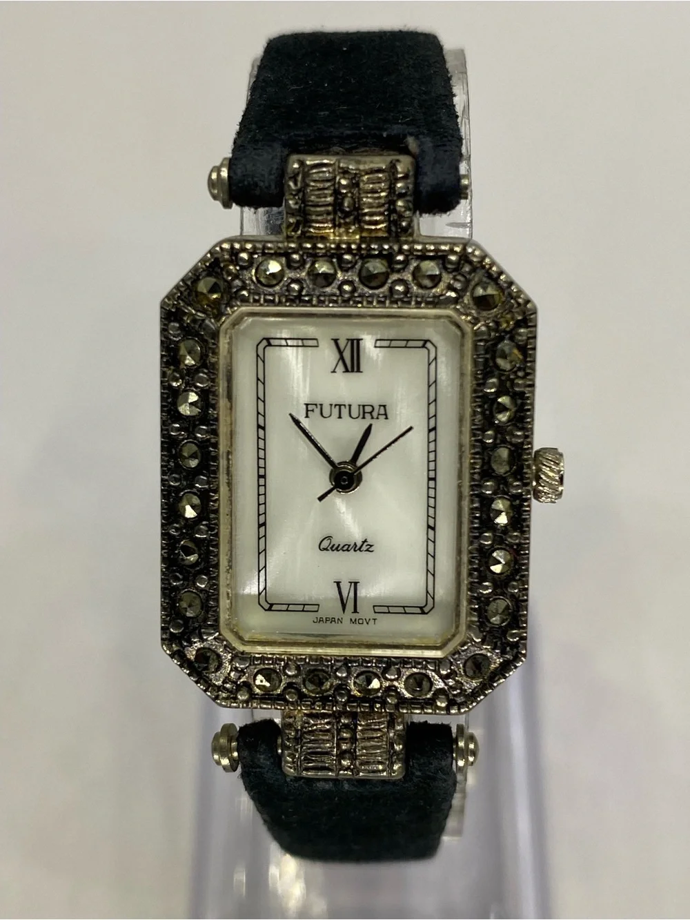 *** FUTURA ^^^ Rectangular Crystal Accent Quartz Watch / Japan movement ***